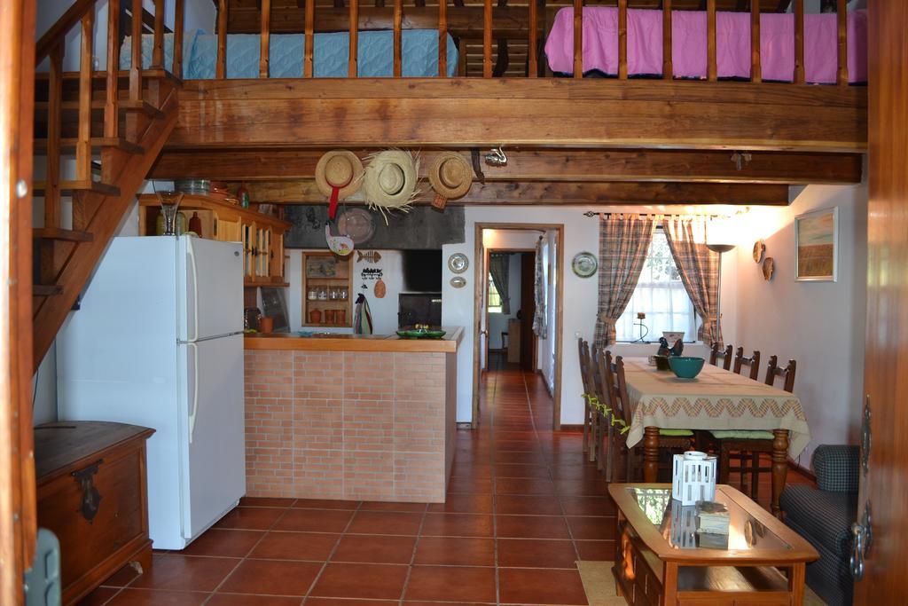 Casa Doce Mar Guest House Feteira  ภายนอก รูปภาพ