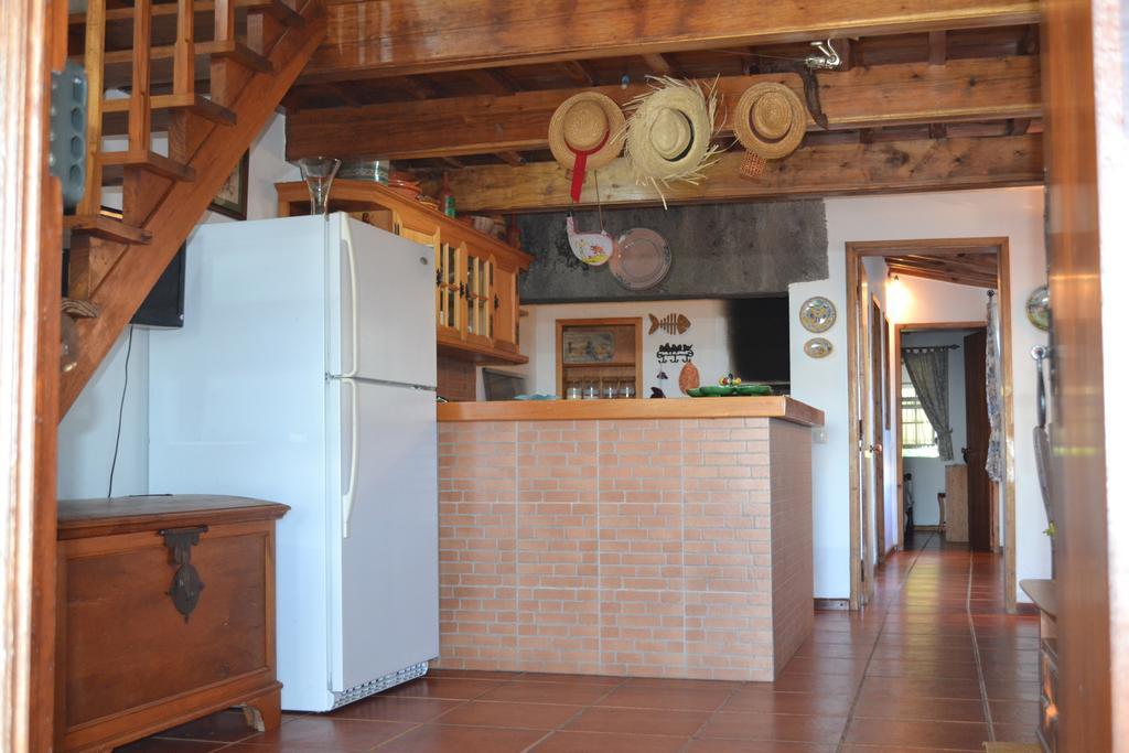 Casa Doce Mar Guest House Feteira  ภายนอก รูปภาพ